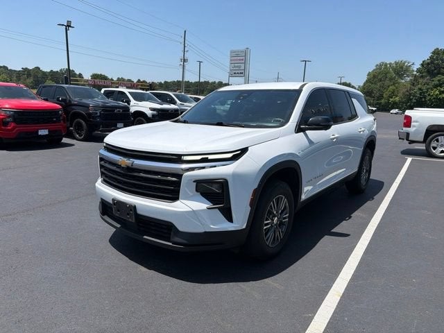 2024 Chevrolet Traverse LS