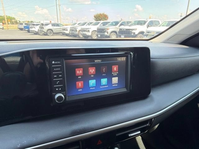 2025 Nissan Kicks S