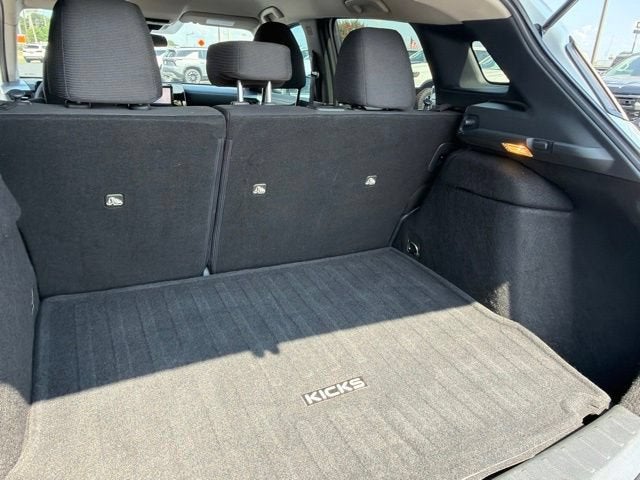 2025 Nissan Kicks S